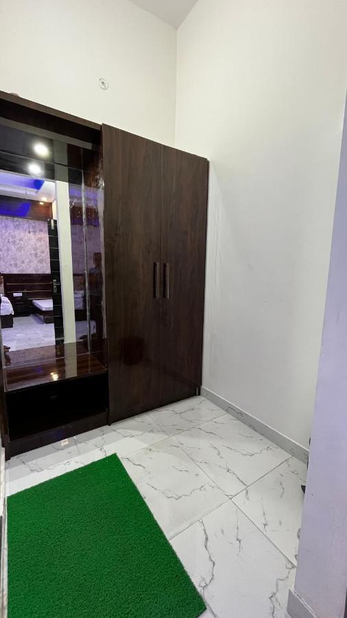 Hotel Mangalam Grand à Lucknow Extérieur photo