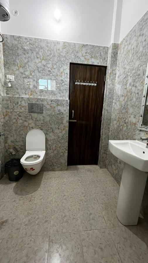 Hotel Mangalam Grand à Lucknow Extérieur photo