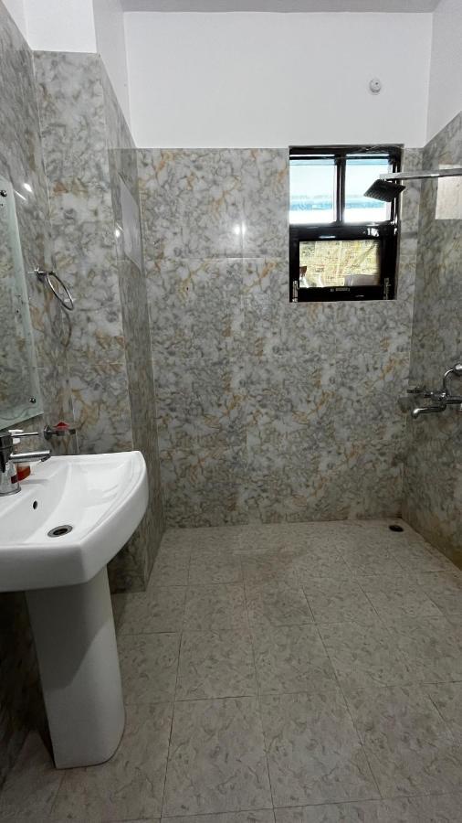 Hotel Mangalam Grand à Lucknow Extérieur photo