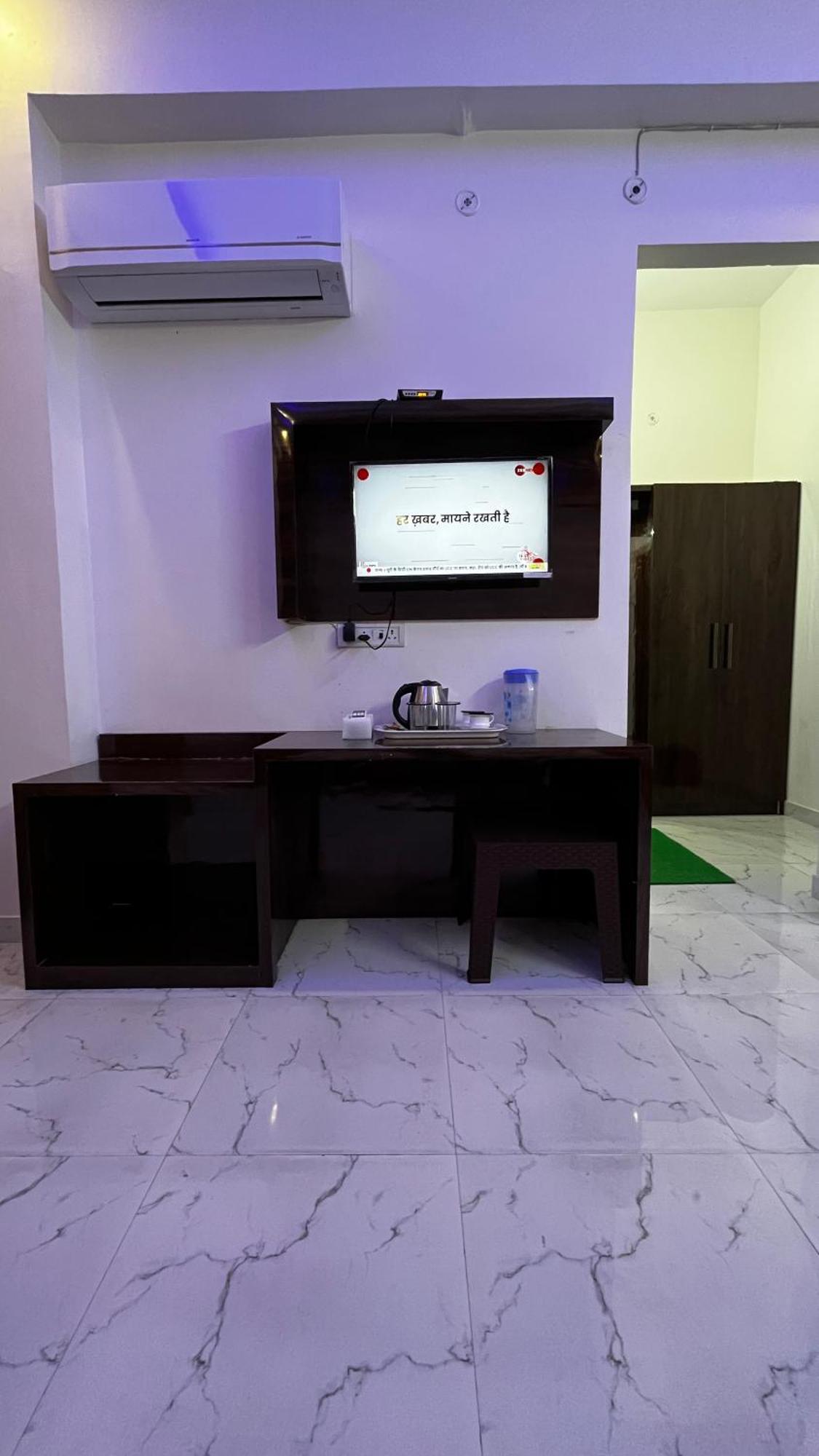 Hotel Mangalam Grand à Lucknow Extérieur photo