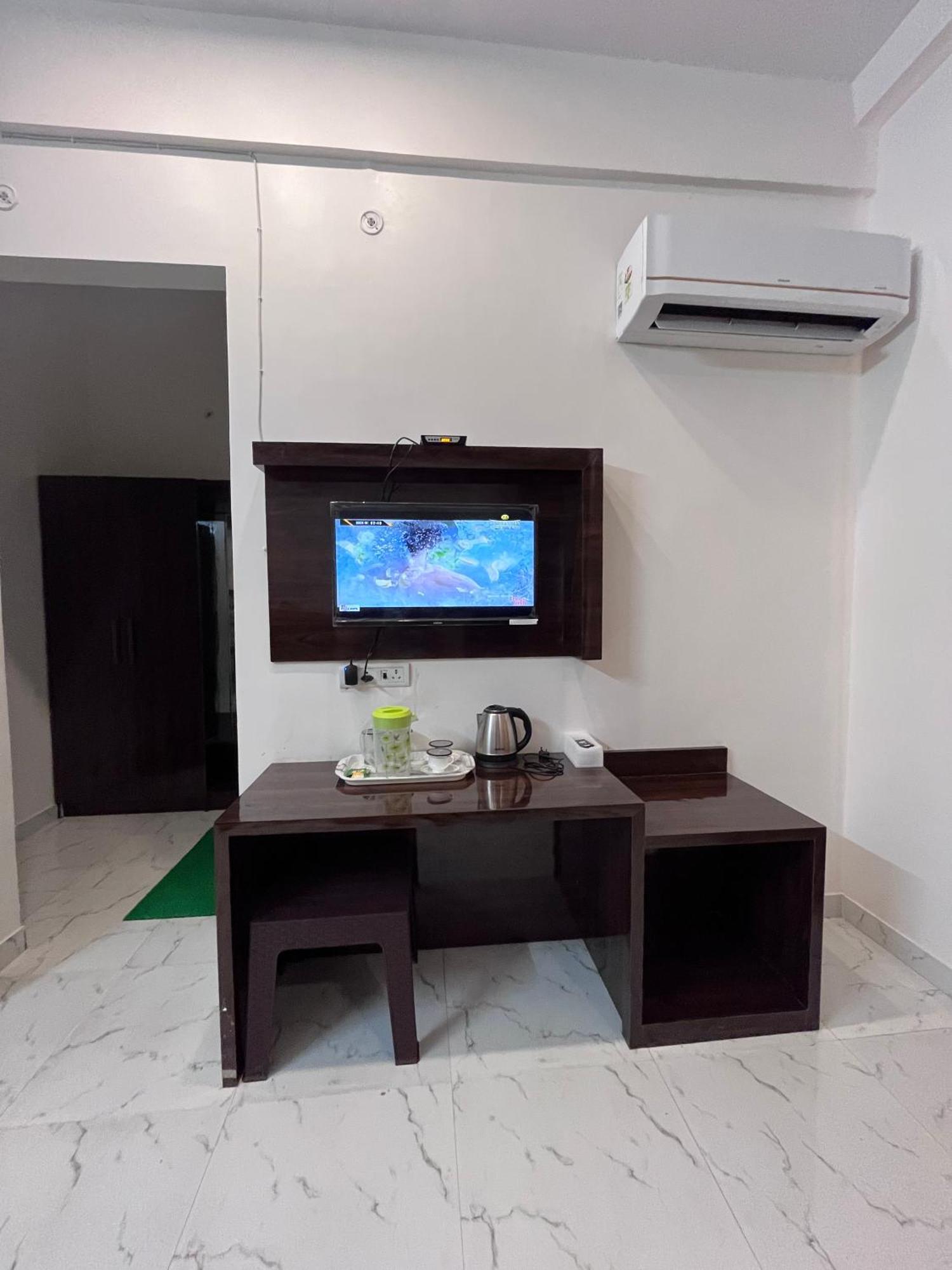 Hotel Mangalam Grand à Lucknow Extérieur photo